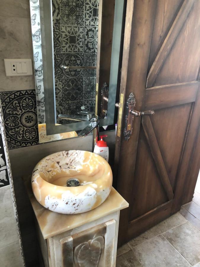 Villa M45 Byoum- Fayoum Qaryat at Ta'mir as Siyahiyah Kültér fotó